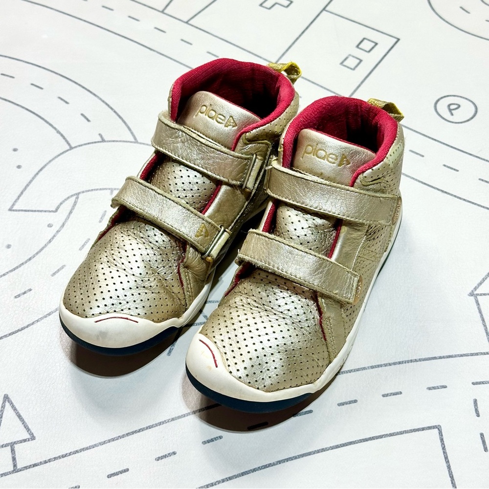 PLAE Max in Gold 2020 - Picture 2 of 13
